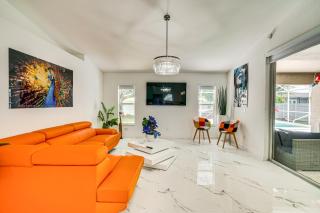 Private Pool, 8 Mi to Beach Chic Cape Coral Home - Cape Coral - 7