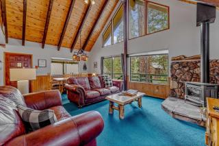 Near Northstar Wooded Retreat with Deck & Loft - Tahoe Vista - 0