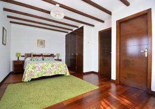 Family villa with pool in O Con – 200 m², private garden - O Grove - 1
