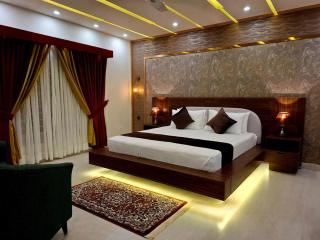 Royal Galaxy Hotel & Residence Islamabad - 7