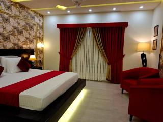 Royal Galaxy Hotel & Residence Islamabad - 4