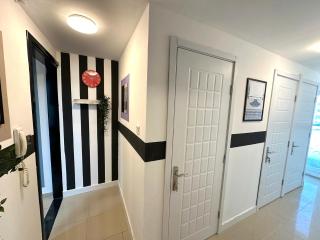 Partition Room In Al Seef Near Burjuman Metro - Dubai - 5