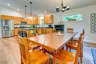 Family Home with Hot Tub 2 Mi to Petenwell Lake! - Arkdale - 6