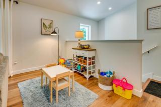 Family Home with Hot Tub 2 Mi to Petenwell Lake! - 2