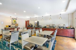 Best Western Plus Waynesboro - 3