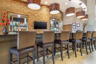 Best Western Plus Lackland Hotel and Suites. - San Antonio - 6