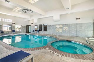 Best Western Plus Lackland Hotel and Suites. - San Antonio - 3