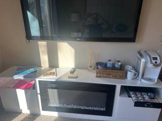 Oasis Private Entry Suite, Pool, Jacuzzi and more - San Luis Obispo - 1