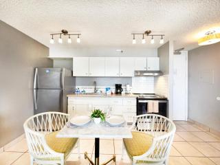 Ocean View Stay Near Waikiki Beach with Parking - 8