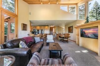 Eagles Nest- Hot Tub- Pool Table- Shuttle to Slopes - Olympic Valley - 8