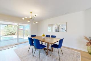 Chic Desert Retreat - 6