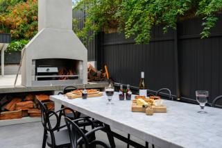 Elegant Escape on Thompson - Albury - 5