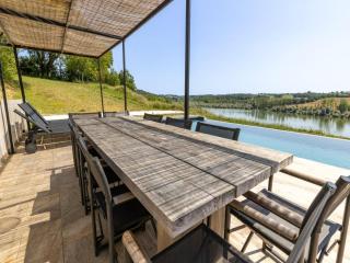 Peyrusse Peace Pool & Charm - 5