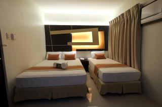 Southpole Central Hotel - 4