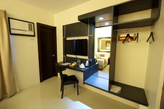 Southpole Central Hotel - 4