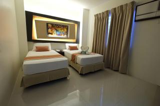 Southpole Central Hotel - 1