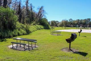 3 Bedrooms 2 Bathrooms Lake Berkley 1076 Lb - 6