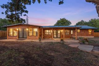 Guadalupe Bluff Bunk House - Kerrville - 0