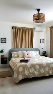King Bed with AC, Wifi and Gym, No Blackouts, Garden Towers I, Santiago RD - Santiago de los Caballeros - 0