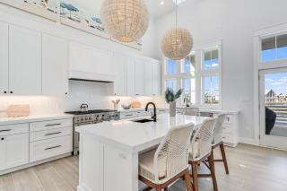 Lakeside Luxury 230 LAK - Mustang Beach - 1