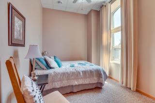 Downtown McGregor Condo with Restaurant On-Site! - McGregor - 1