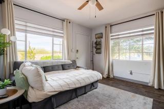 Modern 1BR Retreat w Parking near Downtown & Uof A - Tucson - 5