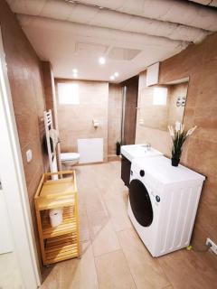 SC 00 LOFT by ROCKCHAIR Apartments l SUPERHOST Status l Unique & Style Loft 230 sqm 2 Floors Tablefootball Tabletennis 3 Bathrooms Boxspringbeds welcomes you! - 3