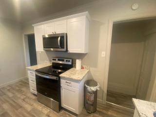 Cute Entire small House with Large Yard! Pets Welcome! - West Valley City - 8