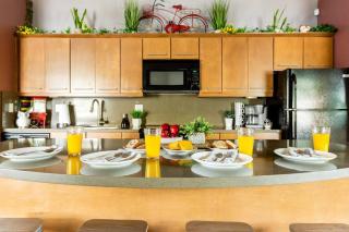 Single level 2BR Home w Free parking near Downtown - Tucson - 2