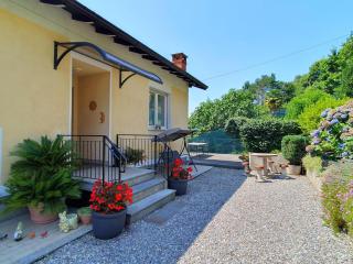 Villa with charming garden and hydromassage - Luino - 0