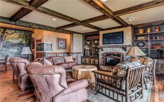 Eagles View - Gorgeous Mountain Views Luxury Interiors Telescope Library - Jasper - 5