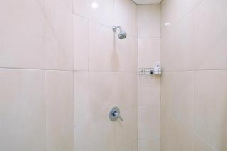 Comfort 2BR at Mangga Dua Apartment By Travelio - 3