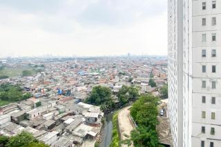 Full Furnished and Homey 2BR Bassura City Apartment near Mall By Travelio - 5