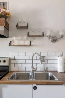 Lovely Abode, walk to UofA , Yard, Parking & BBQ - Tucson - 5