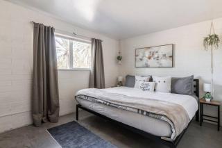 Lovely Abode, walk to UofA , Yard, Parking & BBQ - Tucson - 9