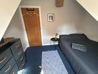 Cozy Double Room Yeovil Town Centre - 8