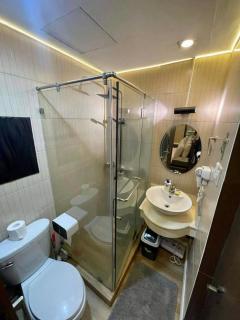 Elegant 2BR, 2 BA Suite Beside Eastwood Mall - Manila - 4
