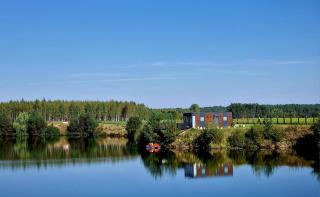 GRETA Nowoczesny domek modułowy nad stawem - - 0