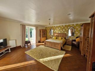 Romantic rural cottage, log burner, Sky tv early check in ,large gardens - Llangefni - 9