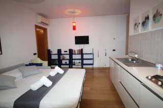 Cola Montano Apartment - Milan - 9