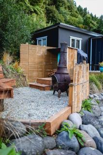 Kaitake Kabana - Unique, off-grid, studio retreat - Oakura - 2