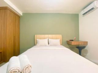 Comfy and Strategic Studio Apartment at Bassura City By Travelio - Jacarta - 0