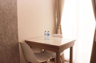 Elegant and Strategic Loft Studio Apple 1 Condovilla Apartment By Travelio - Jakarta - 7