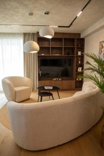 Penthouse Lebada Lake View - 2