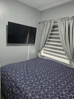 Manchester - House - Sleeps 6 - Parking - Garden - 8