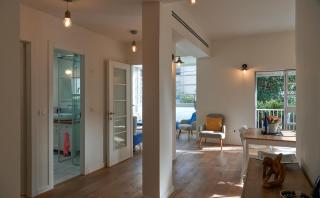 Refined Gordon 1BR Apartment with balcony by FeelHome - 2