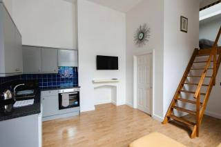 1 Bed City Studio near Theatre Suit work or Leisure - 4