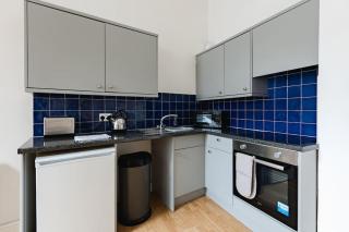 1 Bed City Studio near Theatre Suit work or Leisure - 2