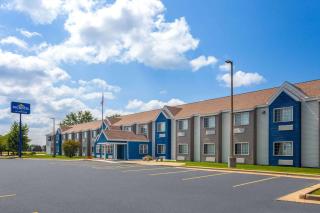 Microtel Inn by Wyndham Janesville - Janesville - 0