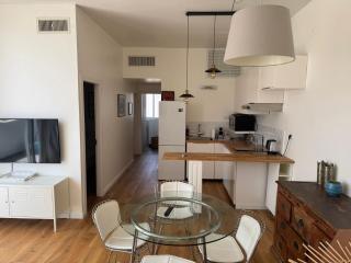 Lovely 2BR with Balcony at Gordon Beach by FeelHome - 4